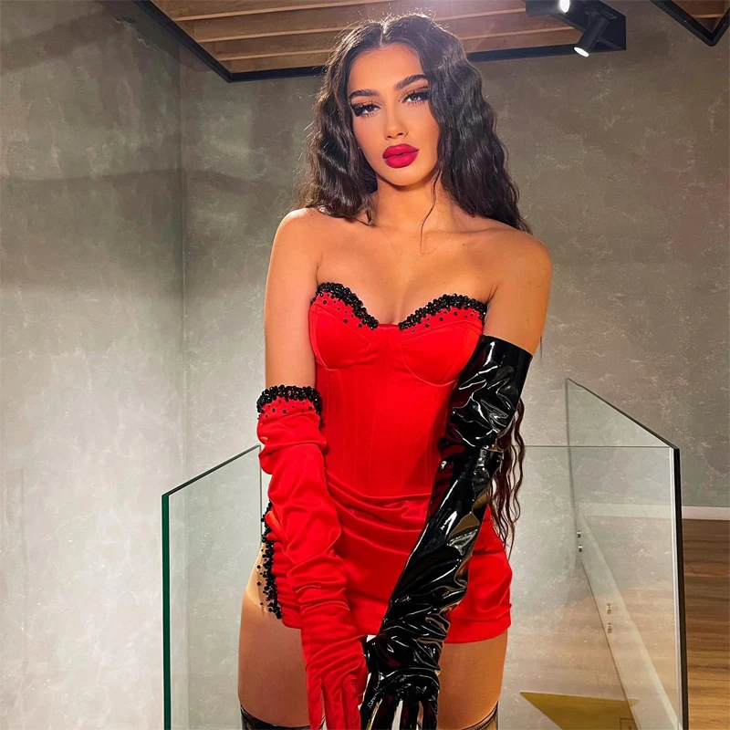 Red Fashion Sexy Short Party Dresses Strapless Sleeveless Black Crystals Women Mini Cocktail Night Gowns Plus Size Custom Made
Red Fashion Sexy Short Party Dresses Strapless Sleeveless Black Crystals Women Mini Cocktail Night Gowns Plus Size Custom Made
