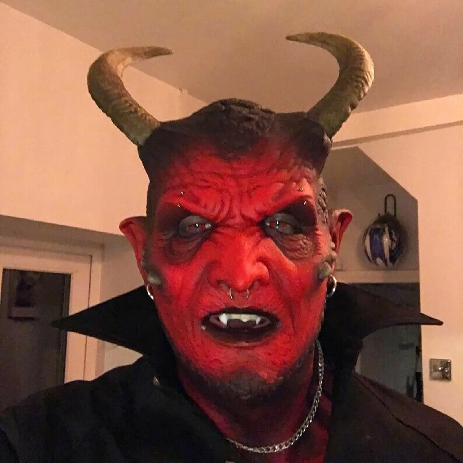 Creepy Halloween Mask, Smiling Demons, The Evil Cosplay Props, Horror Holiday Party Decoration 2021 festival Gift маска, masque
Creepy Halloween Mask, Smiling Demons, The Evil Cosplay Props, Horror Holiday Party Decoration 2021 festival Gift маска, masque