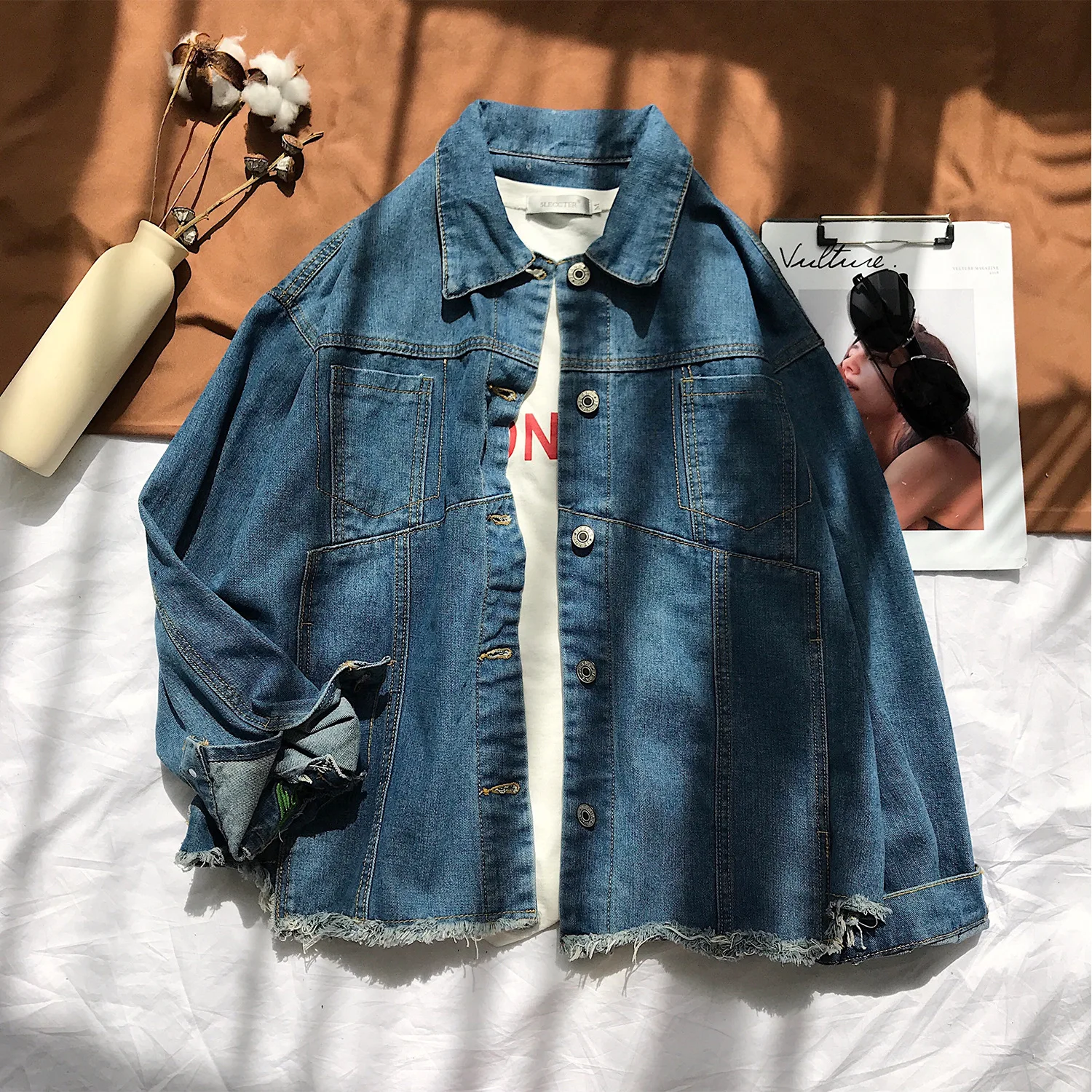 Spring autumn 2021 fashion casual denim jacket male Korean wild jacket tide brand casual handsome teenagers denim clothes
Spring autumn 2021 fashion casual denim jacket male Korean wild jacket tide brand casual handsome teenagers denim clothes