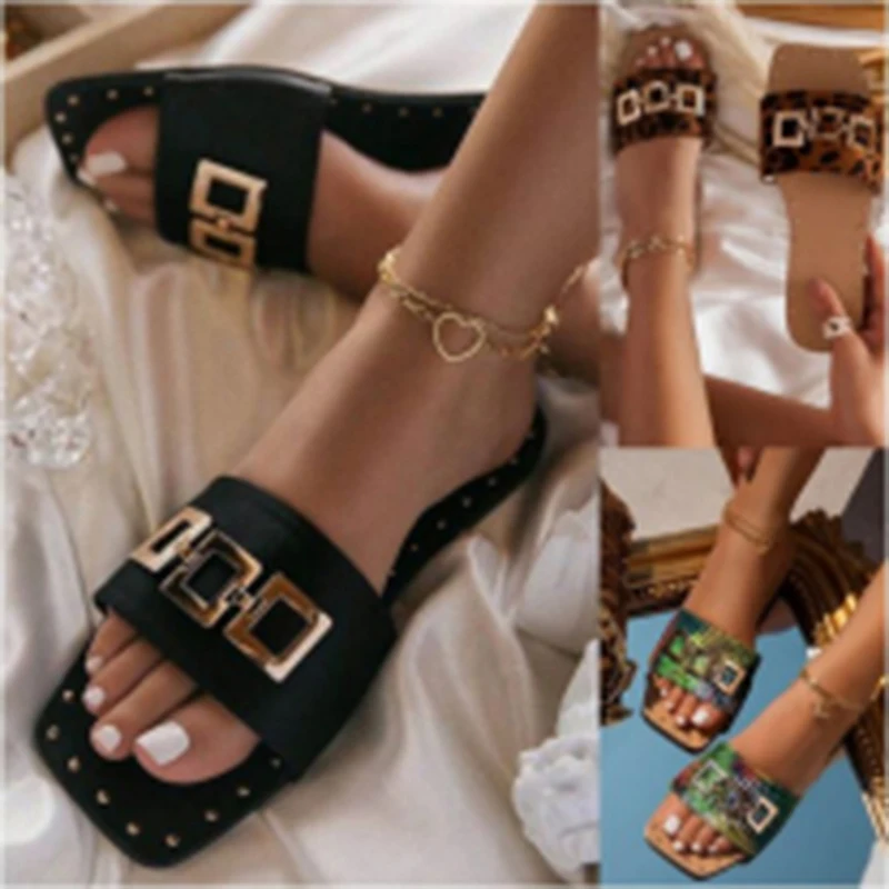 Women Sumemr Fashion Slippers Beach Flat Shoes Casual Ladies Slippers Leopard Chain Square Heel Slippers
Women Sumemr Fashion Slippers Beach Flat Shoes Casual Ladies Slippers Leopard Chain Square Heel Slippers