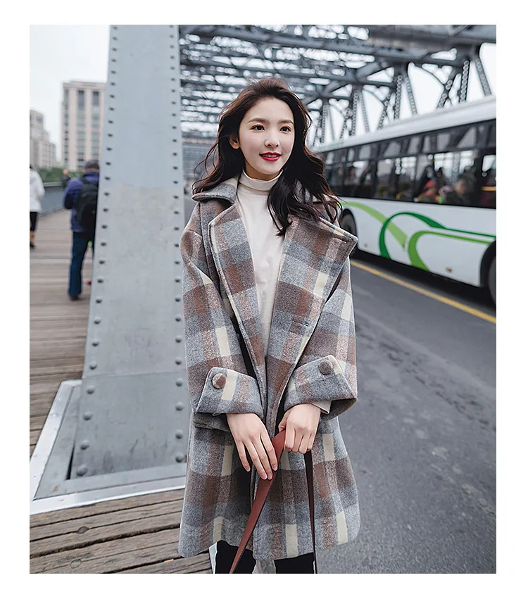 Free Shipping Winter Warm Women Caot High Quality Women Woollen Long Coats Turn-down Collar women' coat.
Free Shipping Winter Warm Women Caot High Quality Women Woollen Long Coats Turn-down Collar women' coat.