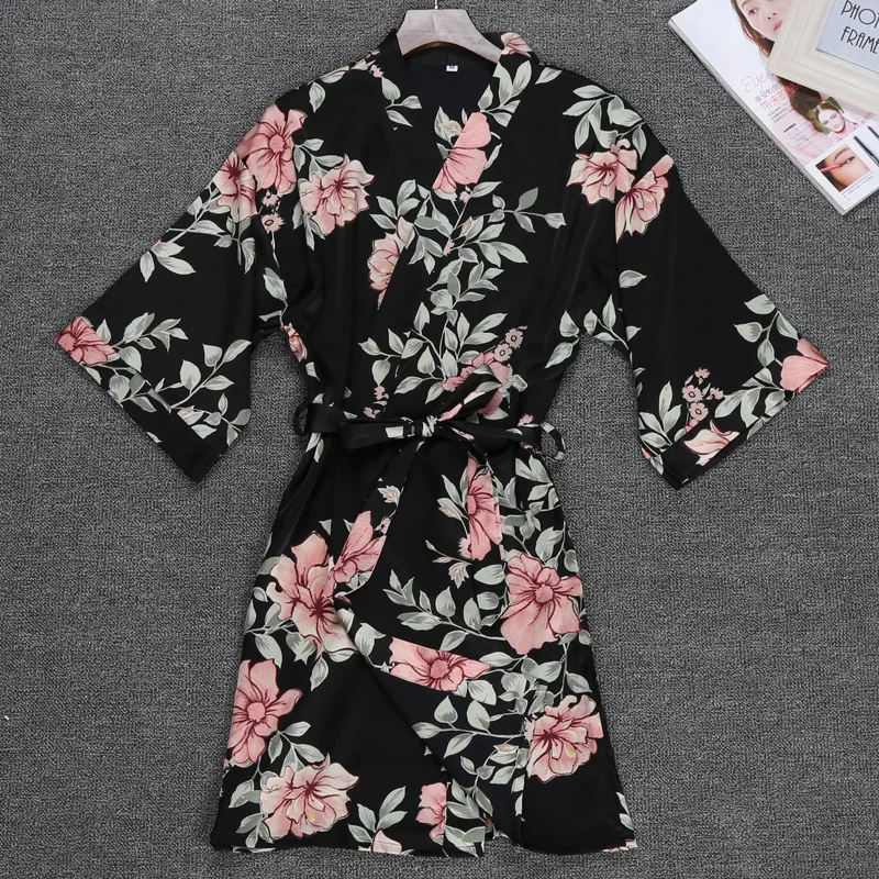 New Arrival floral print sexy women's kimono bathrobes fashion 2018 new design half-sleeve beautiful satin robes nightwear HOT
New Arrival floral print sexy women's kimono bathrobes fashion 2018 new design half-sleeve beautiful satin robes nightwear HOT