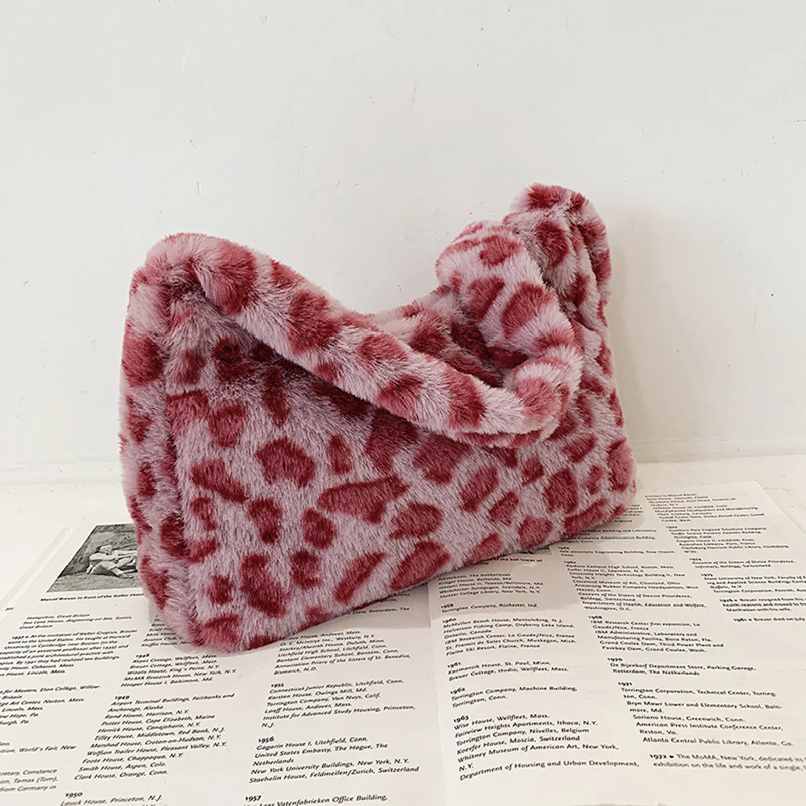 Shoulder Bags Plush New Female Bag Creative Design Handbags Handbags Crossbody Bags Free Shipping
Shoulder Bags Plush New Female Bag Creative Design Handbags Handbags Crossbody Bags Free Shipping