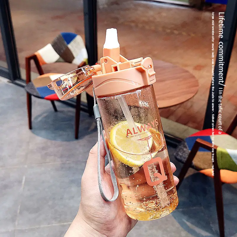 Creative personality straw water cup Summer Boys and girls plastic cup simple trend casual cup
Creative personality straw water cup Summer Boys and girls plastic cup simple trend casual cup