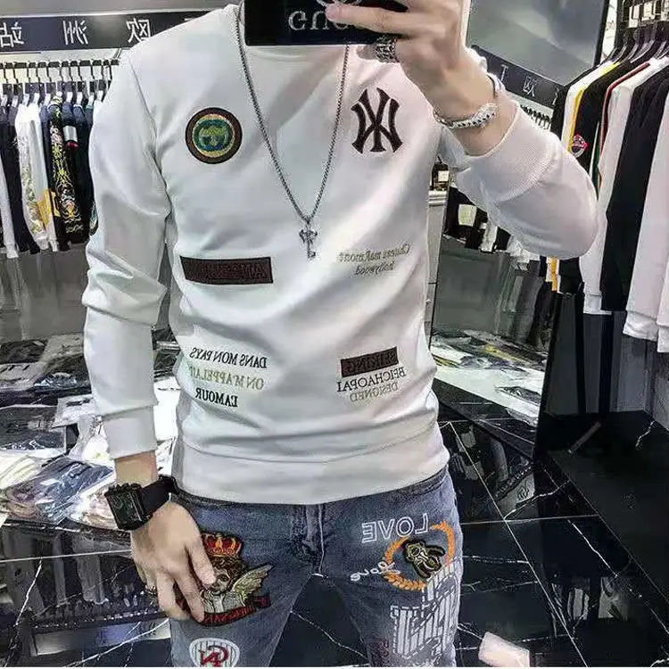 Men's 2020 winter new plush thickening personalized embroidery long sleeve sweater for men
Men's 2020 winter new plush thickening personalized embroidery long sleeve sweater for men