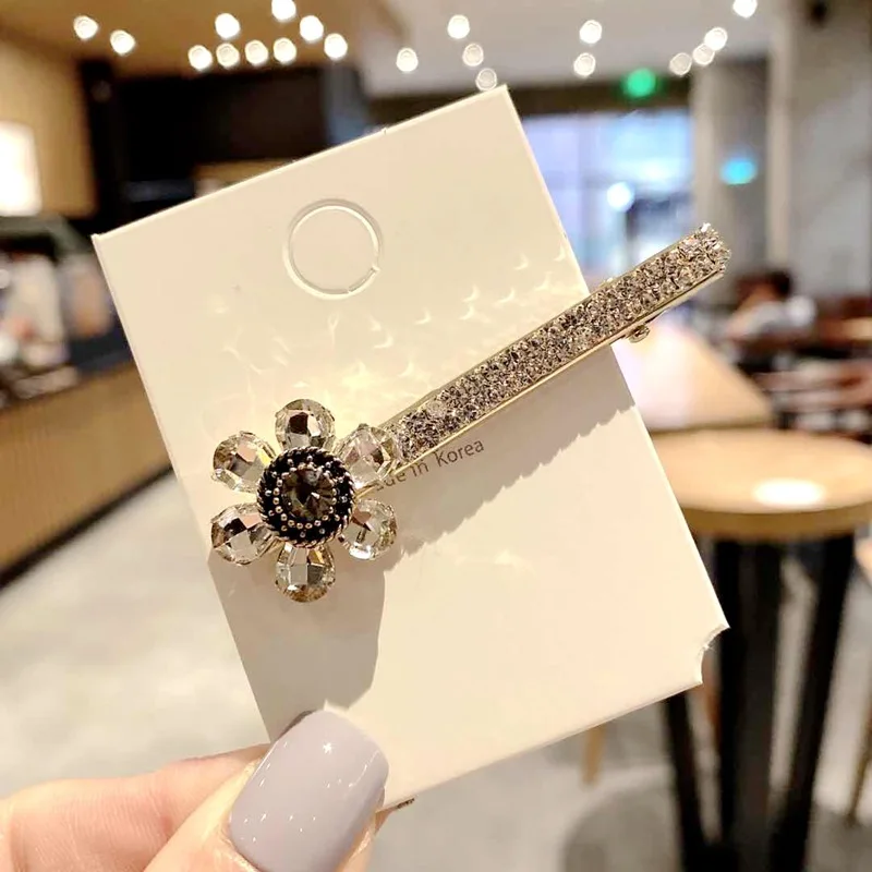 Elegant Luxury Bling Crystal Flower Butterfly Women Hair Clips Hairband Bobby Pin Barrette Hairpins Headdress Hair Accessories 
Elegant Luxury Bling Crystal Flower Butterfly Women Hair Clips Hairband Bobby Pin Barrette Hairpins Headdress Hair Accessories