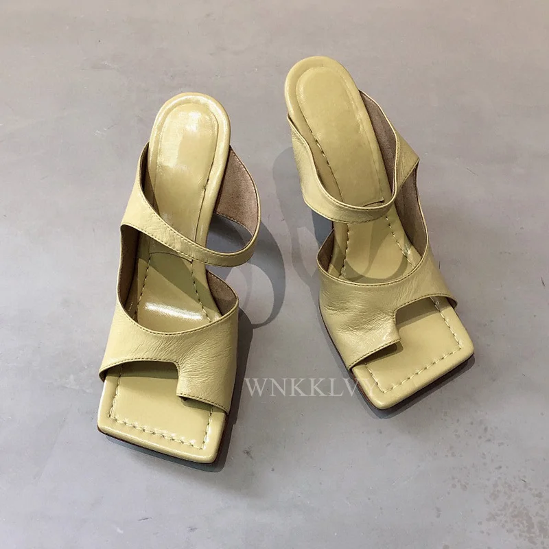 Gold Square Split Toe Modern Slippers Women Soft Real Leather Thin High Heel Sandals Summer Sexy Runway Party Shoes 2021 Female
Gold Square Split Toe Modern Slippers Women Soft Real Leather Thin High Heel Sandals Summer Sexy Runway Party Shoes 2021 Female