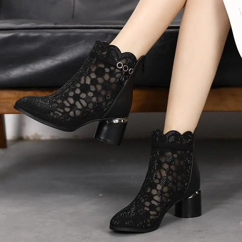 Women Leather Mesh Boots,2021 Rhinestone Summer Shoes,Pointed Toe Ankle Botas,Thick Heel,Hollow Out,Back Zip,BLACK,Dropshipping
Women Leather Mesh Boots,2021 Rhinestone Summer Shoes,Pointed Toe Ankle Botas,Thick Heel,Hollow Out,Back Zip,BLACK,Dropshipping