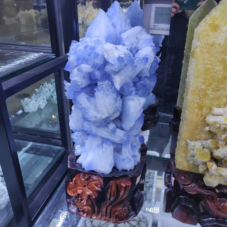 1pcs Rare Beautiful blue Ghost phantom Quartz Crystal Cluster Specimen House treasure
1pcs Rare Beautiful blue Ghost phantom Quartz Crystal Cluster Specimen House treasure