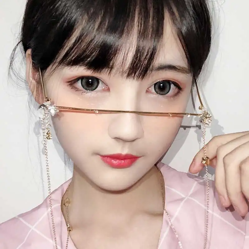 Q Fashion Eyeglasses Frame For Women Water Drop Lens Less Chain Pearl Pendant Half Frame Luxury Diamond Glasses Shades
Q Fashion Eyeglasses Frame For Women Water Drop Lens Less Chain Pearl Pendant Half Frame Luxury Diamond Glasses Shades