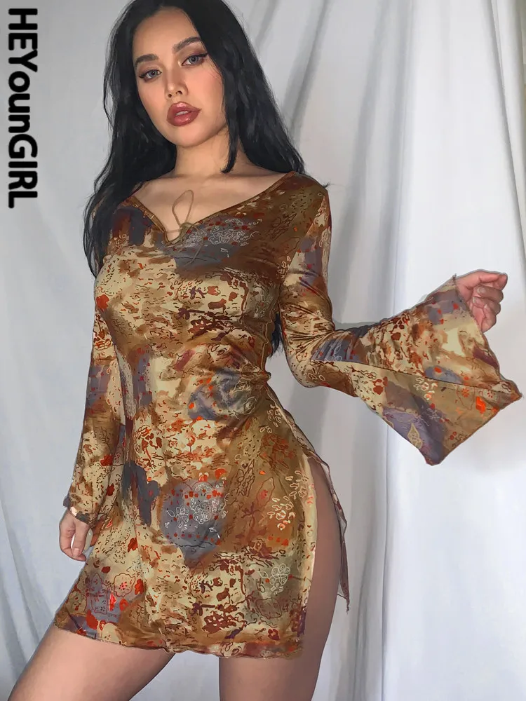 HEYounGIRL Summer Floral Print Flare Long Sleeve Mini Dress Casual Vintage Grunge Short Dress Ladies Split White Women Dress 
HEYounGIRL Summer Floral Print Flare Long Sleeve Mini Dress Casual Vintage Grunge Short Dress Ladies Split White Women Dress