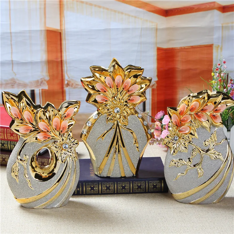 European Ceramic Golden Vase wedding gift decoration technology home living room TV cabinet decoration dry flower arranger
European Ceramic Golden Vase wedding gift decoration technology home living room TV cabinet decoration dry flower arranger