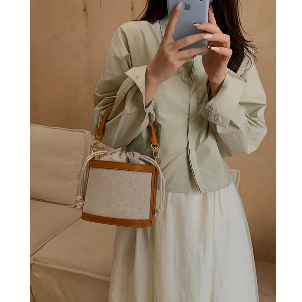 Stitching Canvas Bag Bucket Bag Female Summer Bag Fashion Girls Bag Shoulder Messenger Bag Tide
Stitching Canvas Bag Bucket Bag Female Summer Bag Fashion Girls Bag Shoulder Messenger Bag Tide