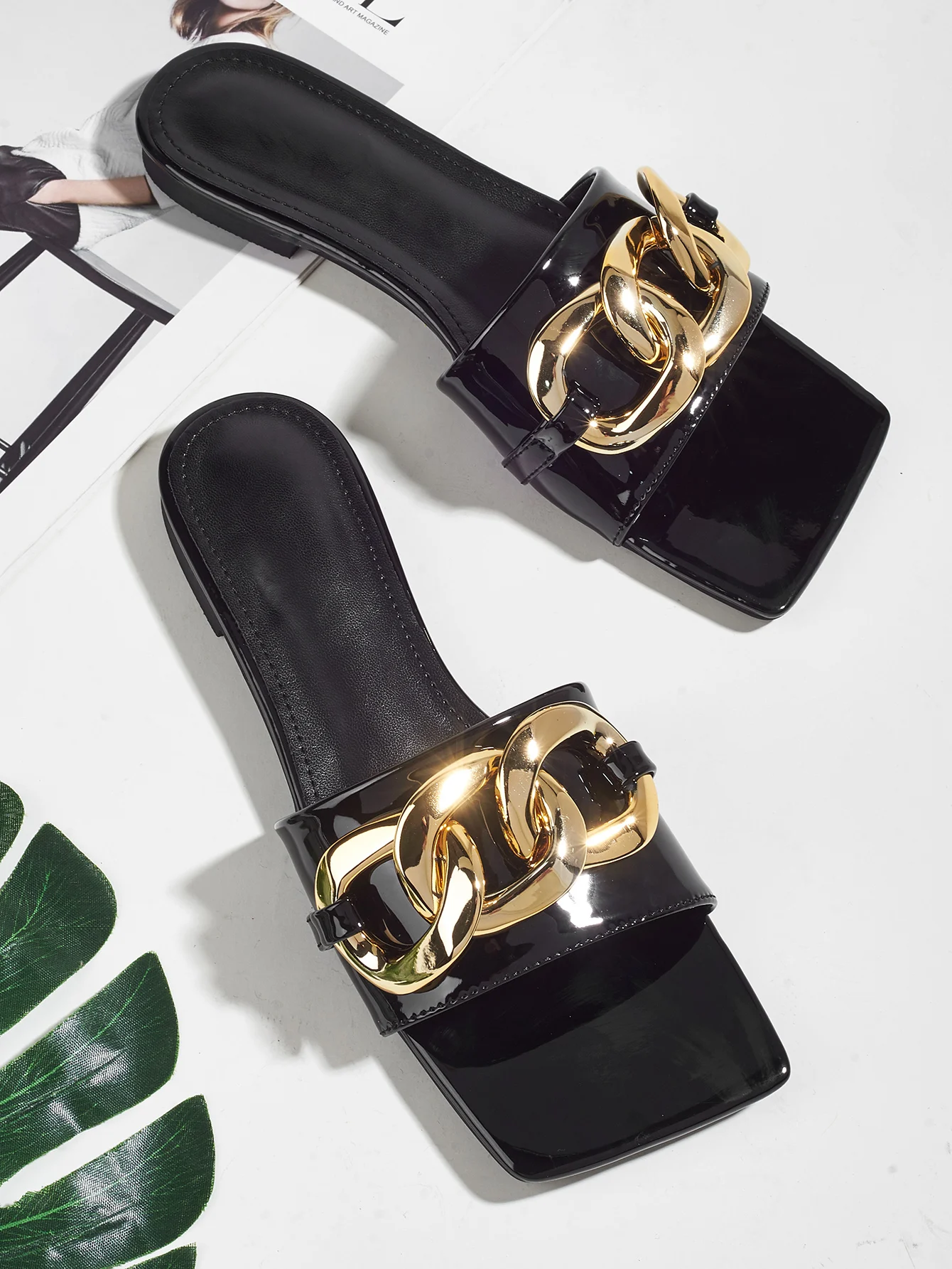ZAR Woman 2021 Flat Shoes Spring Summer New Black Fashion Metal Button Square Toe Women's Flat-Heeled Beach Sandals For Women
ZAR Woman 2021 Flat Shoes Spring Summer New Black Fashion Metal Button Square Toe Women's Flat-Heeled Beach Sandals For Women