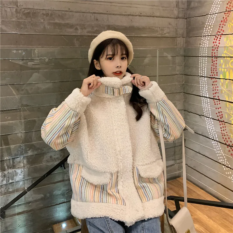 HSTAR 2020 Winter Thicken Warm Teddy Fur Jacket Coat Women Casual Fashion Lamb Faux Fur Overcoat Patchwork Striped Outerwear
HSTAR 2020 Winter Thicken Warm Teddy Fur Jacket Coat Women Casual Fashion Lamb Faux Fur Overcoat Patchwork Striped Outerwear