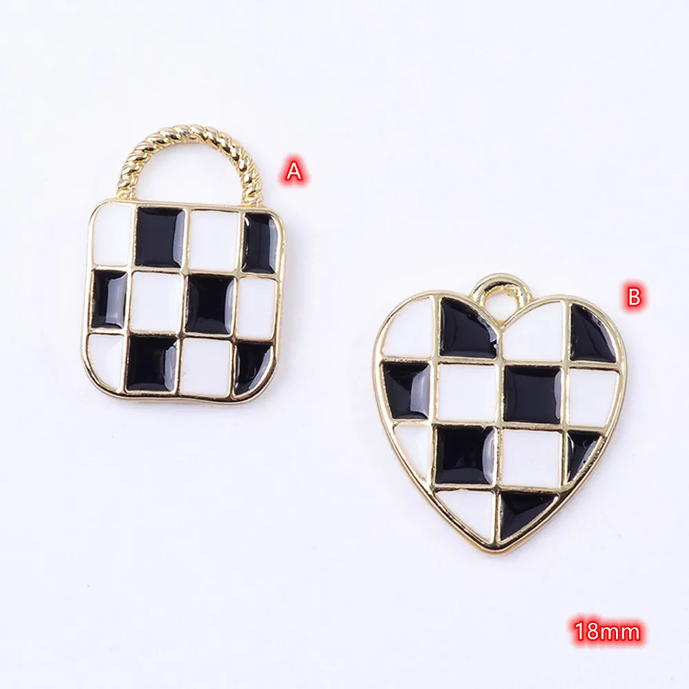 Geometric Checkered pendant 20pcs Vintage Black and White Heart Enamel Charms for DIY earring necklace making Checkboard Charms
Geometric Checkered pendant 20pcs Vintage Black and White Heart Enamel Charms for DIY earring necklace making Checkboard Charms
