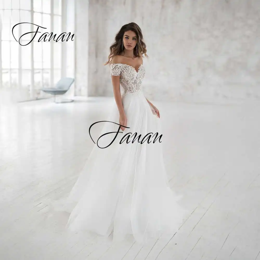New V-Neck Off The Shoulder Wedding Dresses A-Line Lace Appliques Tulle See-Through Bridal Gwon robe de soirée de mariage платье
New V-Neck Off The Shoulder Wedding Dresses A-Line Lace Appliques Tulle See-Through Bridal Gwon robe de soirée de mariage платье