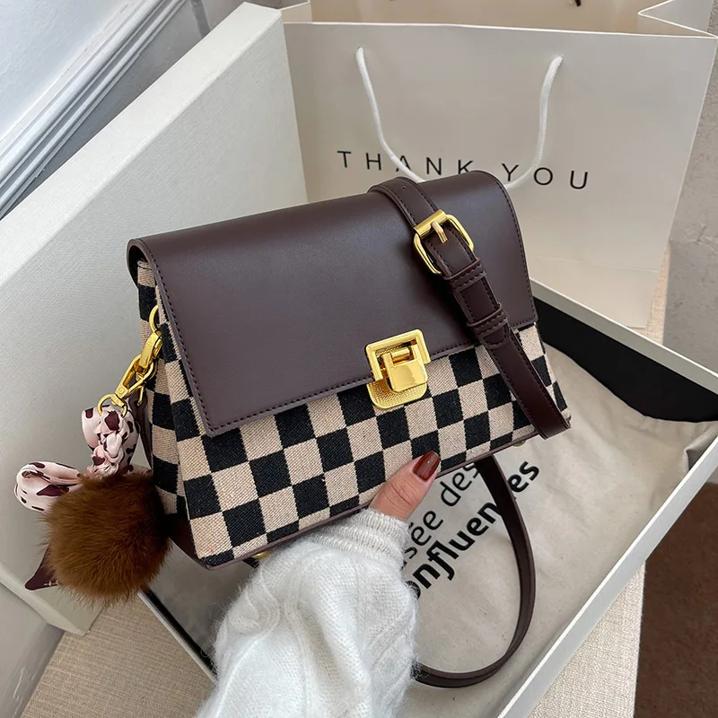High-value Female Bag Retro European Classic Shoulder Bag Ins Selling Square Bag Wild Chain Messenger Bag 
High-value Female Bag Retro European Classic Shoulder Bag Ins Selling Square Bag Wild Chain Messenger Bag