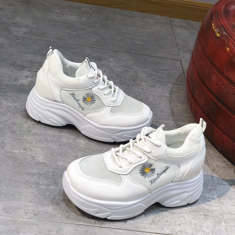 2021 Spring Women Vulcanize Shoes Fashion New Casual Lace Up Little Daisy Platform Shoes Comfortable Breathable Casual Dad Shoes
2021 Spring Women Vulcanize Shoes Fashion New Casual Lace Up Little Daisy Platform Shoes Comfortable Breathable Casual Dad Shoes