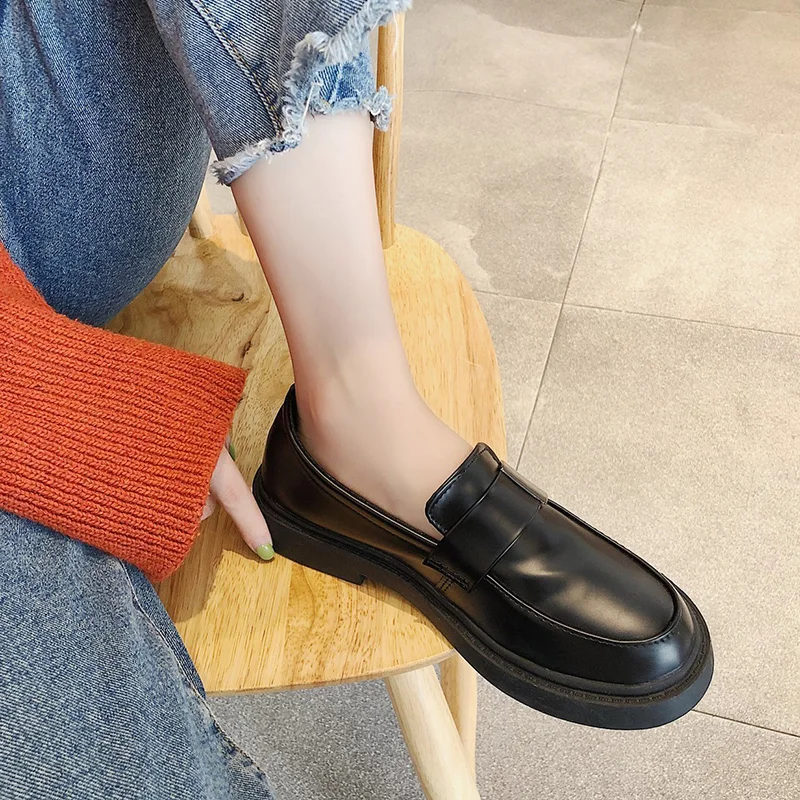 Womens Derby Shoes Modis Soft All-Match Shallow Mouth Round Toe Black Flats Casual Female Sneakers Leather 2021 Retro New
Womens Derby Shoes Modis Soft All-Match Shallow Mouth Round Toe Black Flats Casual Female Sneakers Leather 2021 Retro New