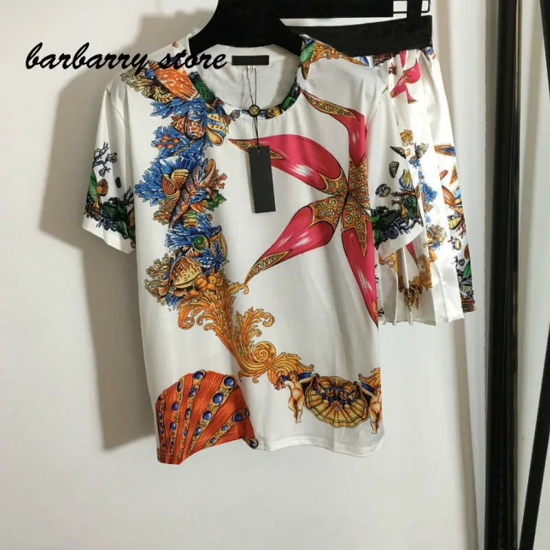 2021 luxury design starfish shell printing women's suit temperament round neck short sleeve top + high waist slim pleated skirt
2021 luxury design starfish shell printing women's suit temperament round neck short sleeve top + high waist slim pleated skirt