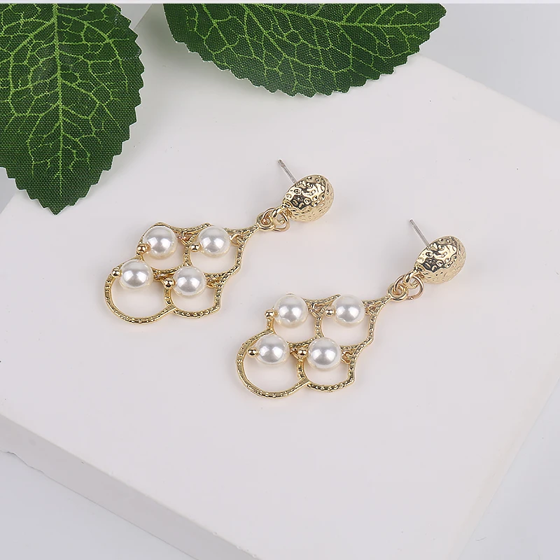 Luxury Pearls Geometric Drop Earrings for Women 2021 New Arrival Party Birthday Wedding Engagement Jewelry Gold Color Earring
Luxury Pearls Geometric Drop Earrings for Women 2021 New Arrival Party Birthday Wedding Engagement Jewelry Gold Color Earring