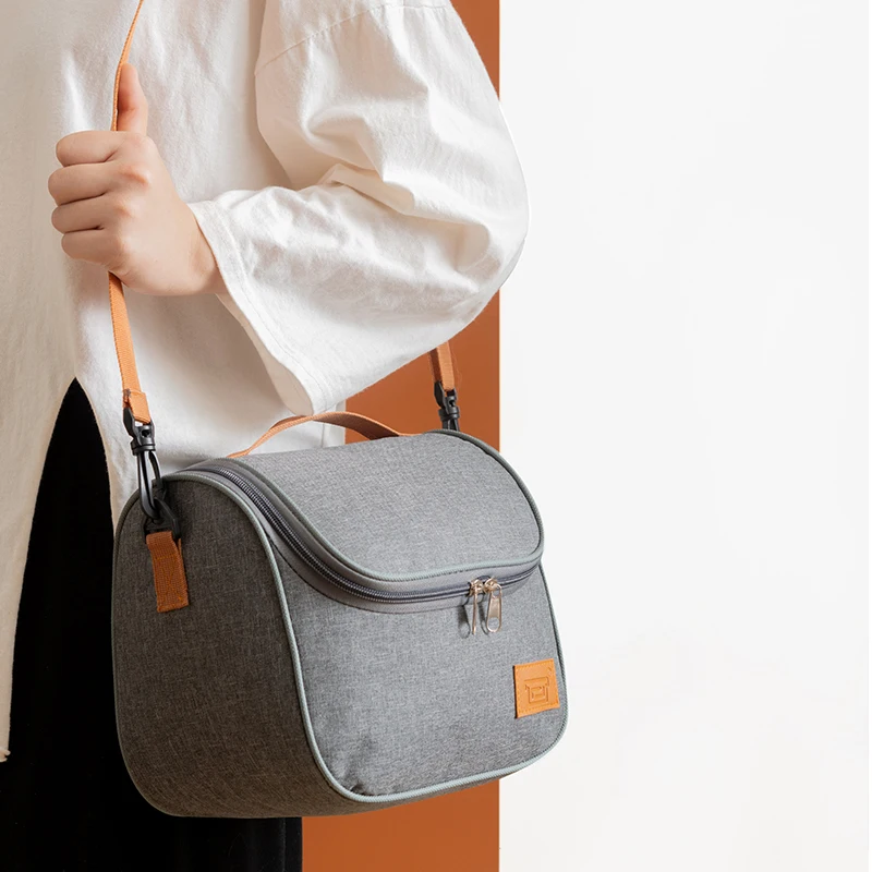 Portable Lunch Bag Multifunctional Large Capacity Thermal Bag Insulated Bag Lunch Box
Portable Lunch Bag Multifunctional Large Capacity Thermal Bag Insulated Bag Lunch Box