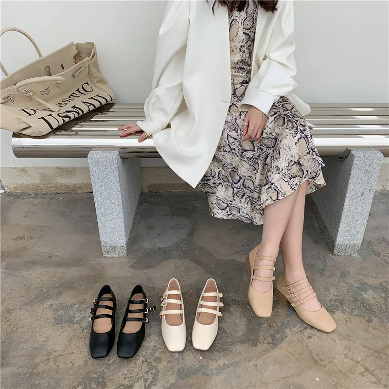 New French literary all-match high heels retro thick heel Hepburn Mary Jane shallow mouth women's shoes
New French literary all-match high heels retro thick heel Hepburn Mary Jane shallow mouth women's shoes