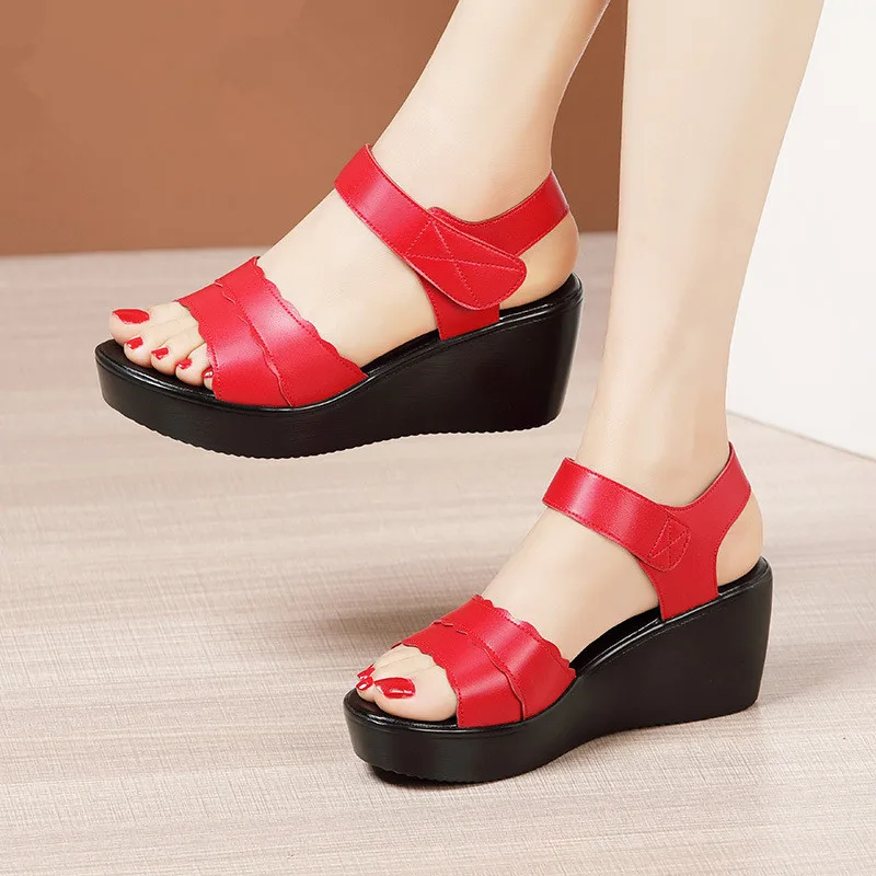 Плюс Размеры; Большие размеры 32-43, открытые летние пляжные сандалии на платформе обувь 2020 модные сандалии из натуральной кожи на каблуке сре... 
Плюс Размеры; Большие размеры 32-43, открытые летние пляжные сандалии на платформе обувь 2020 модные сандалии из натуральной кожи на каблуке сре...