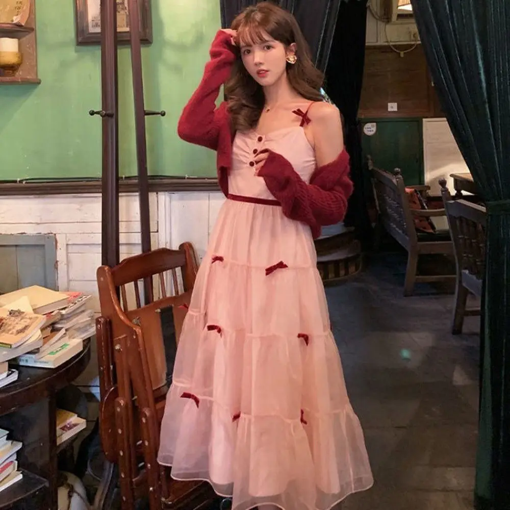 Chic Bow Design Floral Printed Dress Women Sleeveless Vintage Midi Dress Evening Party One Piece Dress Korean 2021 Summer Kawaii
Chic Bow Design Floral Printed Dress Women Sleeveless Vintage Midi Dress Evening Party One Piece Dress Korean 2021 Summer Kawaii