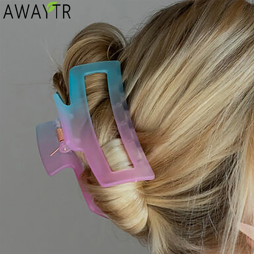 Jelly Color Hair Claws Transparent Hair Clip Geometric Frosted Hairpin Women Ponytail Premium Clip Fashion Wild Hair Accessories
Jelly Color Hair Claws Transparent Hair Clip Geometric Frosted Hairpin Women Ponytail Premium Clip Fashion Wild Hair Accessories