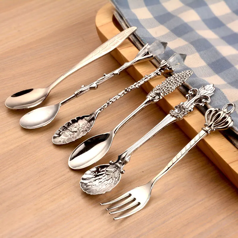 Royal Cutlery Set Gold Silver Cutlery Set Stainless Steel Dinnerwar Spoon Forks Knives Steel Cutlery Set Silverware Set
Royal Cutlery Set Gold Silver Cutlery Set Stainless Steel Dinnerwar Spoon Forks Knives Steel Cutlery Set Silverware Set