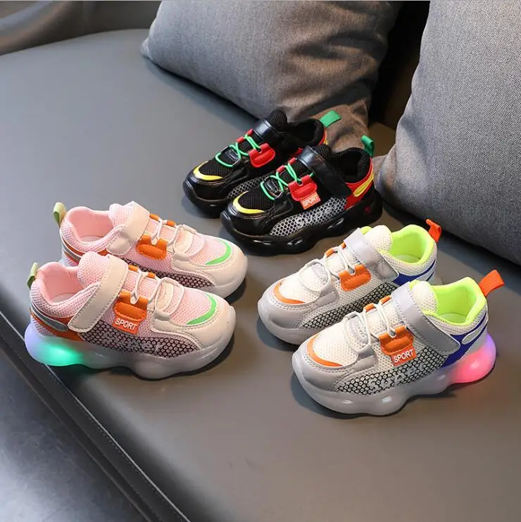 Size 21-30 Baby Luminous Sneakers Children Glowing Shoes For Kids Boys Girls Led Sneakers With Light Anti-slippery Toddler Shoes
Size 21-30 Baby Luminous Sneakers Children Glowing Shoes For Kids Boys Girls Led Sneakers With Light Anti-slippery Toddler Shoes