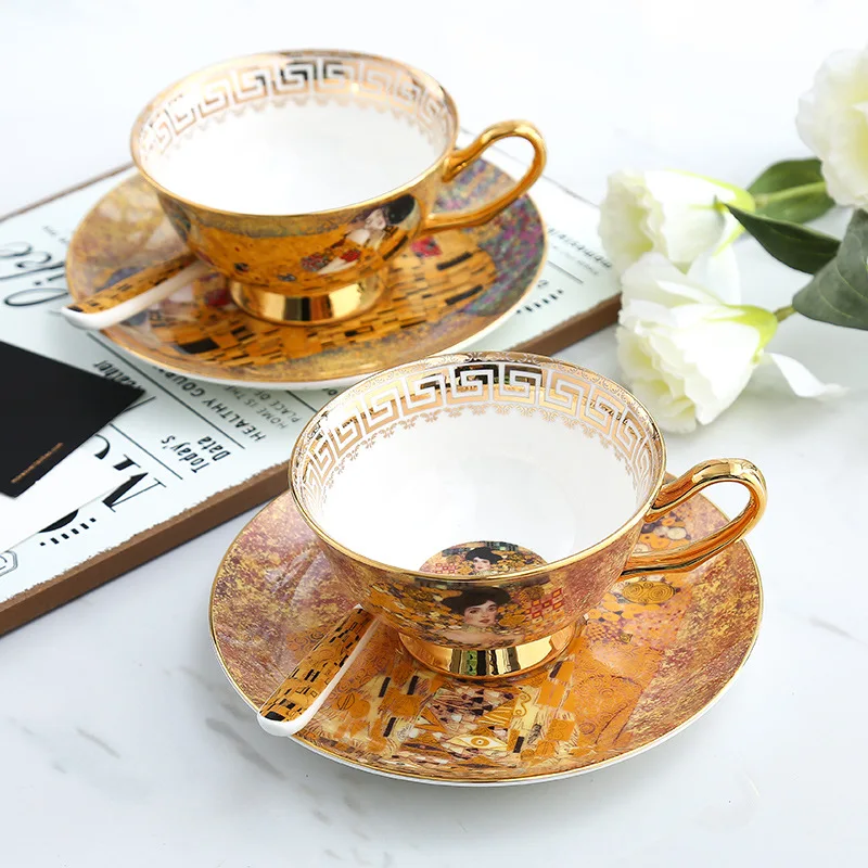 

Роскошная фарфоровая кофейная чашка с блюдцем и ложкой, набор высококачественных чайных чашек из костяного фарфора для дня рождения, сваде...
