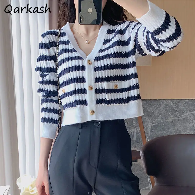 Cardigan Women Retro Striped Chic Spring Crops Fashion V-neck Female Preppy Style Knitted Slim Cozy Basic Clothing Ins Simple
Cardigan Women Retro Striped Chic Spring Crops Fashion V-neck Female Preppy Style Knitted Slim Cozy Basic Clothing Ins Simple