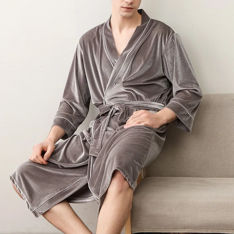V-Neck Warm Flannel Robe Winter Couple Style Long Sleeve Bathrobe Sexy Women Men Nightgown Lounge Sleepwear Home Clothes
V-Neck Warm Flannel Robe Winter Couple Style Long Sleeve Bathrobe Sexy Women Men Nightgown Lounge Sleepwear Home Clothes