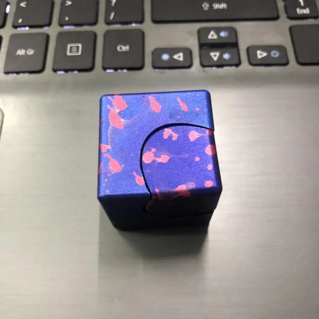 Finger Top Colorful Aluminum Alloy Square Finger Top Fidget Toys Gift for Friends Birthday Gift
Finger Top Colorful Aluminum Alloy Square Finger Top Fidget Toys Gift for Friends Birthday Gift