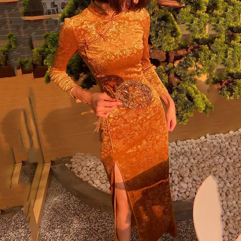 Винтажное женское традиционное вечернее праздничное платье Qipao с принтом, пикантное китайское женское танцевальное платье, Классический чонсам, изящное осеннее платье
Винтажное женское традиционное вечернее праздничное платье Qipao с принтом, пикантное китайское женское танцевальное платье, Классический чонсам, изящное осеннее платье