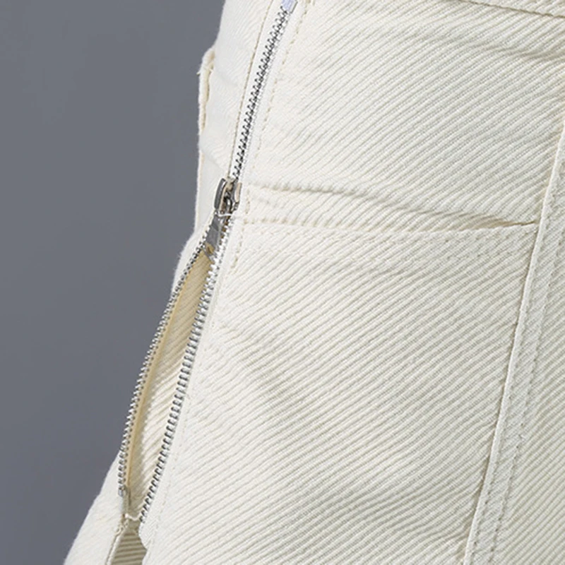 CHICEVER Sexy Patchwork Zipper Short For Women High Waist Side Split Casual Shorts Female Fashion New Clothing 2021 Summer Tide
CHICEVER Sexy Patchwork Zipper Short For Women High Waist Side Split Casual Shorts Female Fashion New Clothing 2021 Summer Tide