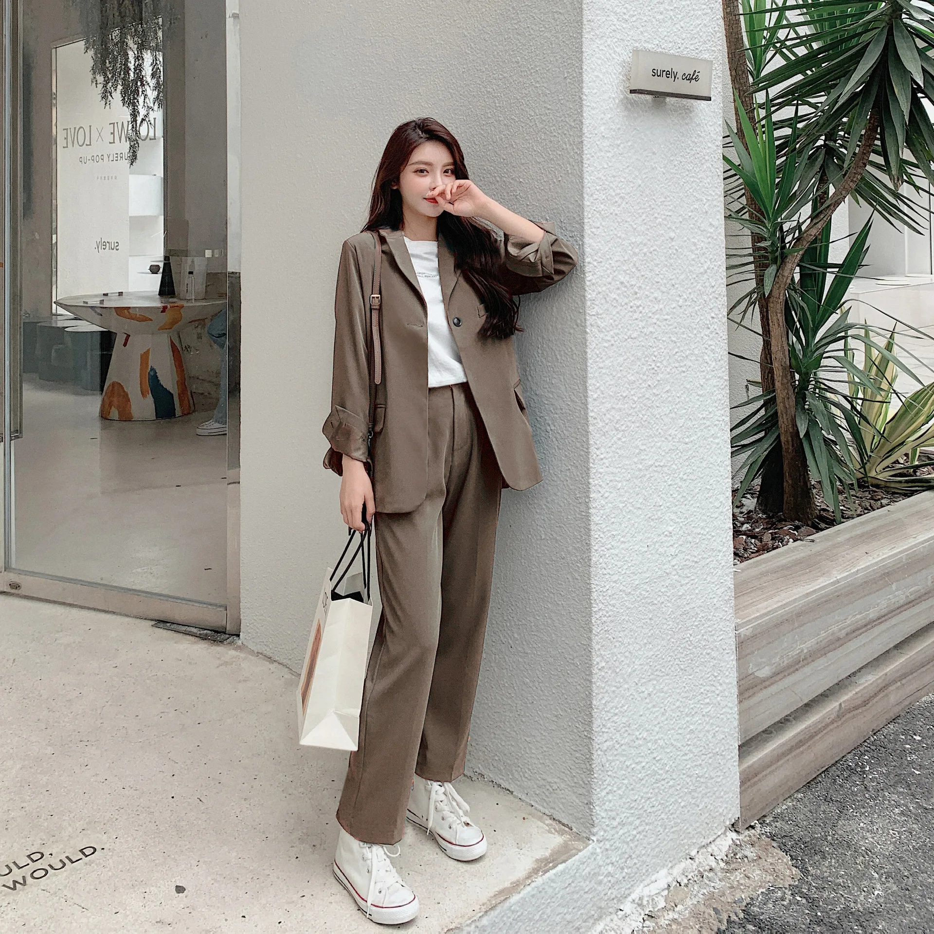Spring Autumn Women's Office Suit Two-Piece Pantsuit Elegant Blazer Girly Female Set Casual Loose Pants Jacket Work Clothes
Spring Autumn Women's Office Suit Two-Piece Pantsuit Elegant Blazer Girly Female Set Casual Loose Pants Jacket Work Clothes
