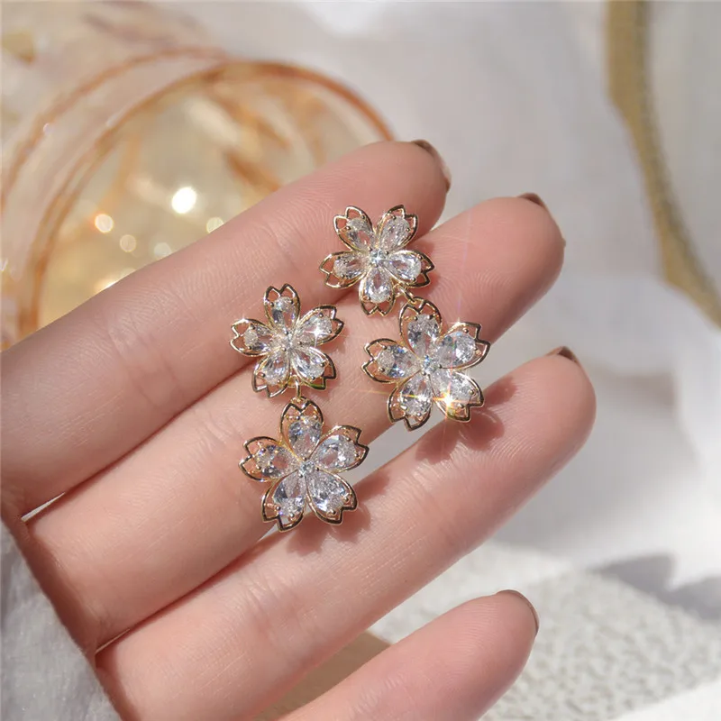 Elegant Exquisite Luxury 14K Real Gold Flower Stud Earrings for Women Cubic Zircon ZC Weddings Earrings 
Elegant Exquisite Luxury 14K Real Gold Flower Stud Earrings for Women Cubic Zircon ZC Weddings Earrings