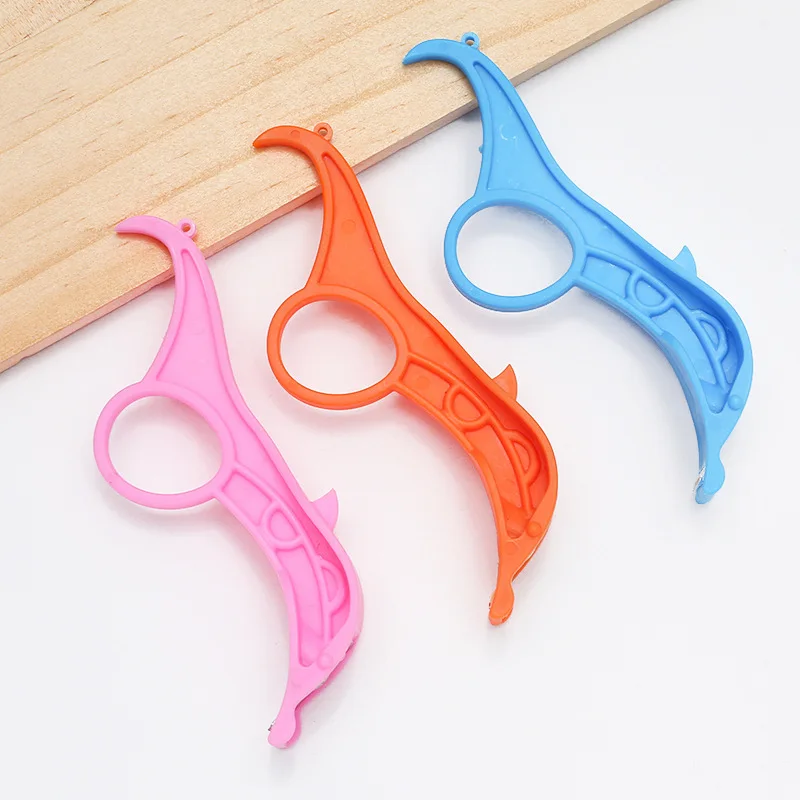 Creative 3 In 1 Plastic Multi-function Vegetable Fruit Peeler Ring Scraper Orange Fruit Scraper Kitchen Gadgets
Creative 3 In 1 Plastic Multi-function Vegetable Fruit Peeler Ring Scraper Orange Fruit Scraper Kitchen Gadgets