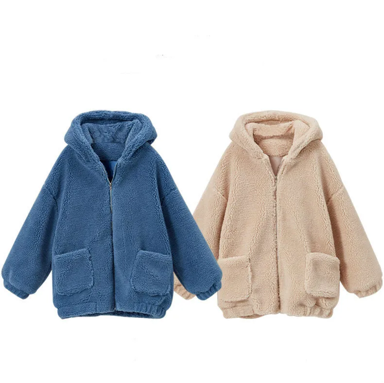 2021 Solid Color Jacket Women Lamb Wool Faux Fur Hooded Soft Warm Streetwear Ladies Winter Leisure Wool Shearing Coat 
2021 Solid Color Jacket Women Lamb Wool Faux Fur Hooded Soft Warm Streetwear Ladies Winter Leisure Wool Shearing Coat