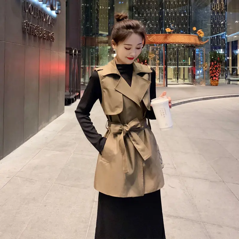 Olomm Windbreaker Women Middle Long Fashion Autumn 2021 New British Suit Collar Sleeve Less Loose Small Waist Jacket Vest Gilet
Olomm Windbreaker Women Middle Long Fashion Autumn 2021 New British Suit Collar Sleeve Less Loose Small Waist Jacket Vest Gilet