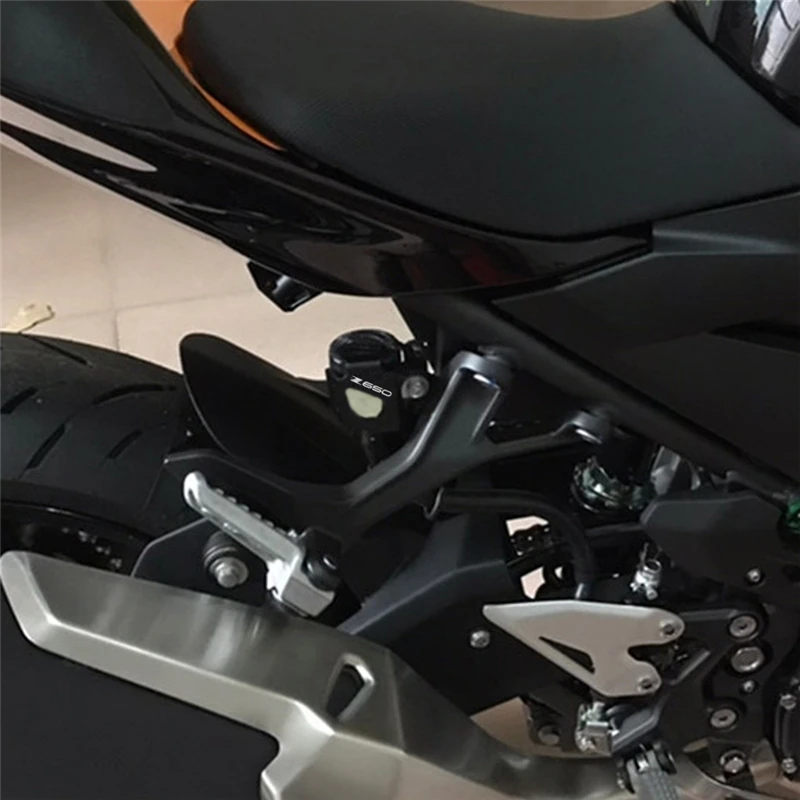 Motorcycle High quality Rear Fluid Reservoir Guard Cover Protector For Kawasaki Z650 Z900 z 900 z 650 2017 2018 2019 2020
Motorcycle High quality Rear Fluid Reservoir Guard Cover Protector For Kawasaki Z650 Z900 z 900 z 650 2017 2018 2019 2020