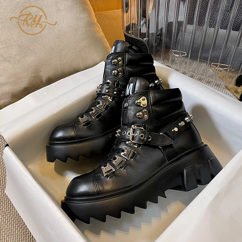 RY-RELAA European women shoe Genuine Leather boots women 2021 New autumn winter boots women INS high heels platform boots gothic
RY-RELAA European women shoe Genuine Leather boots women 2021 New autumn winter boots women INS high heels platform boots gothic