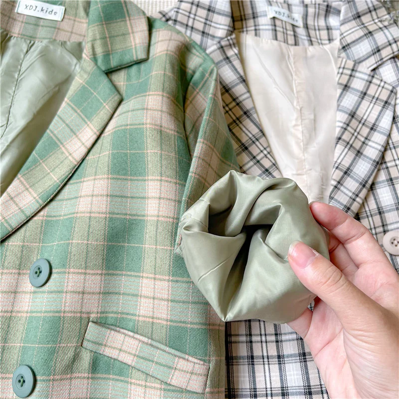 Korean style children plaid suit coat boys and girls cotton double-breasted turn-down collar jackets 2-7Y
Korean style children plaid suit coat boys and girls cotton double-breasted turn-down collar jackets 2-7Y