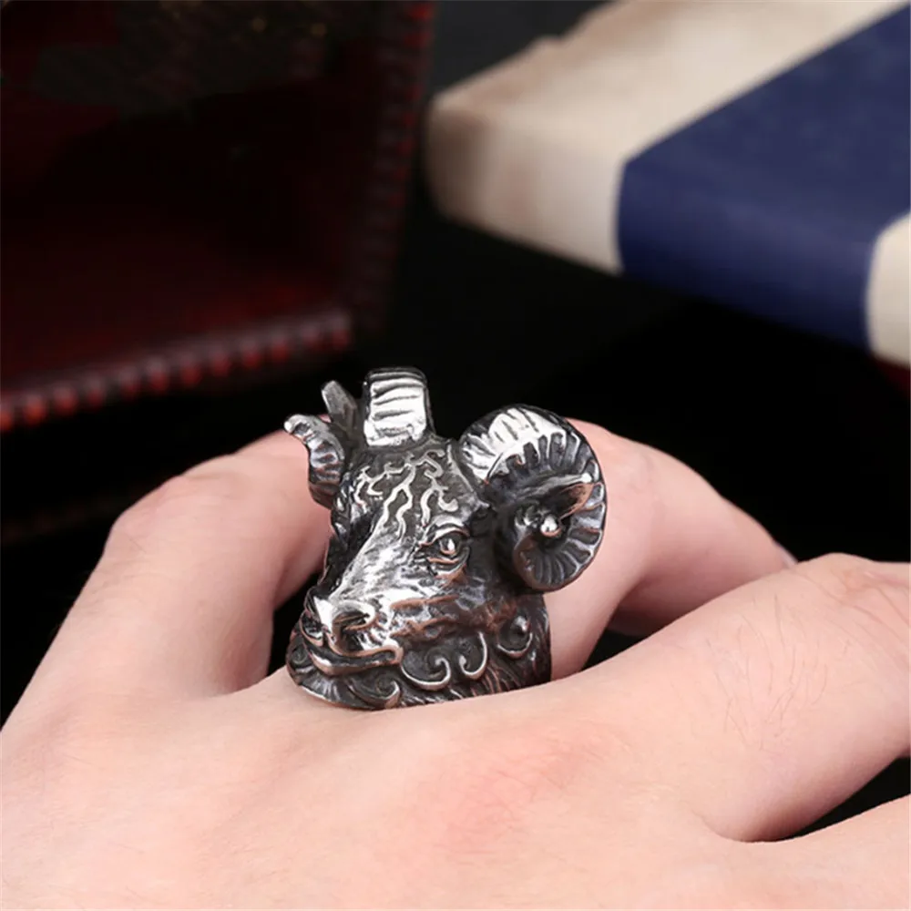 New Retro Goat Horn Metal Argali Skull Domineering Ring Men's Punk Hip Hop Party Accessories Anniversary Jewelry Gift Wholesale
New Retro Goat Horn Metal Argali Skull Domineering Ring Men's Punk Hip Hop Party Accessories Anniversary Jewelry Gift Wholesale