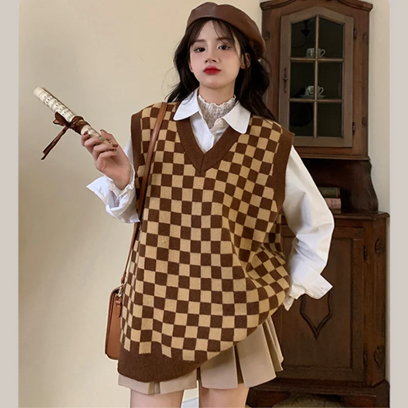 Autumn 2021 New Korean Fashion Retro All-match V-neck Lattice Printing Design Vest Vest Sleeveless Sweater Top Sweater Vests
Autumn 2021 New Korean Fashion Retro All-match V-neck Lattice Printing Design Vest Vest Sleeveless Sweater Top Sweater Vests