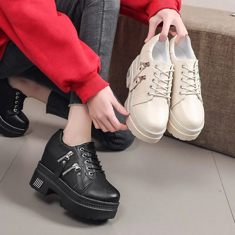 Women Platform Shoes 2021 New Spring Breathable Leather Chunky Sneakers 8cm High Heels Zipper Dad Shoes Woman Deportivas Mujer
Women Platform Shoes 2021 New Spring Breathable Leather Chunky Sneakers 8cm High Heels Zipper Dad Shoes Woman Deportivas Mujer
